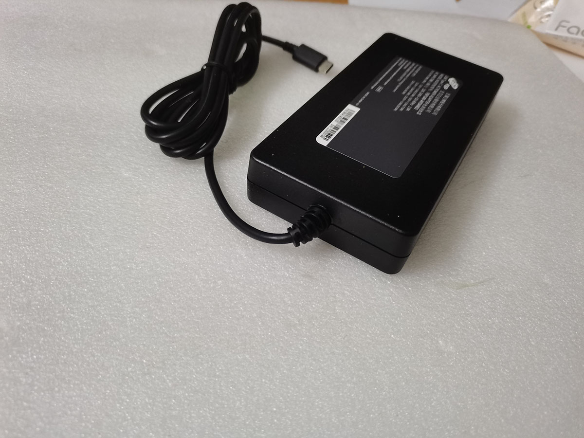 อะแดปเตอร์แปลงไฟ NEW Slim OEM  - Pc Gaming Uk บทวิจารณ์และราคา